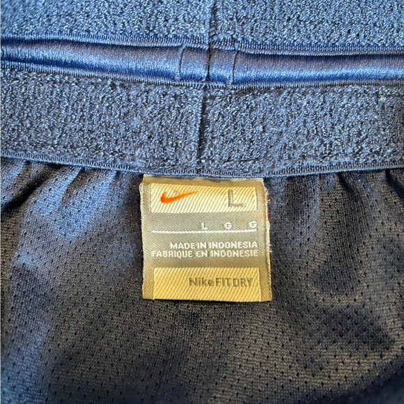 Lebron James shorts. Size L knee length - Picture 4 of 5